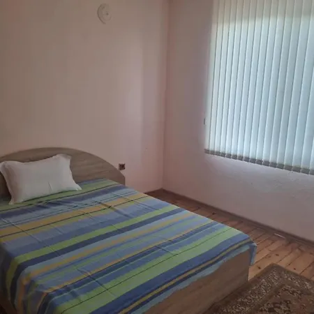 Διαμέρισμα Етаж От Къща